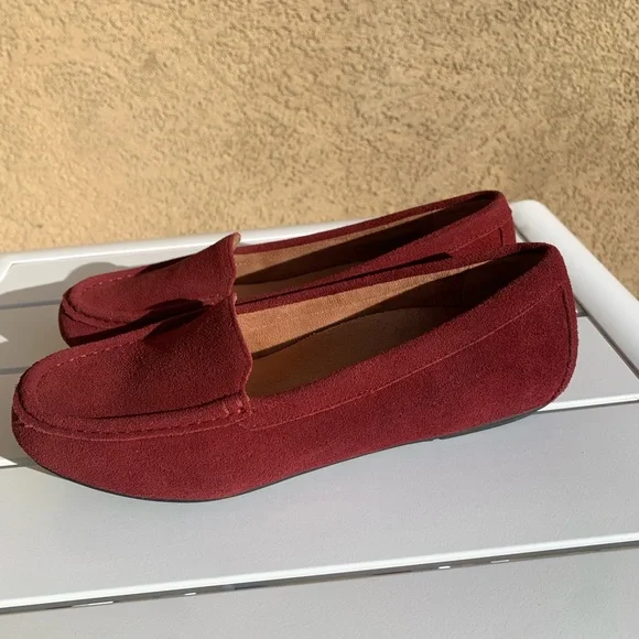 Vionic burgundy suede loafers size 8.5 - Picture 4 of 16